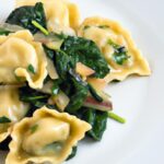 One-Pot Chicken & Spinach Tortellini: Easy, Flavorful Feast