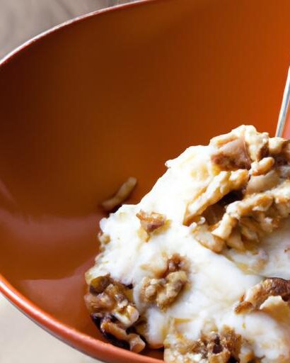Creamy Greek Yogurt & Honey with Walnuts: A Perfect Pairing