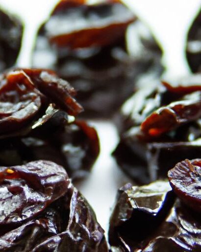 Decadent Vegan Chocolate Covered Raisins: Sweet & Guilt-Free Delight